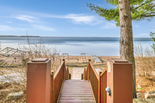 1242 Maple Leaf Trail NW, Walker, MN 56484