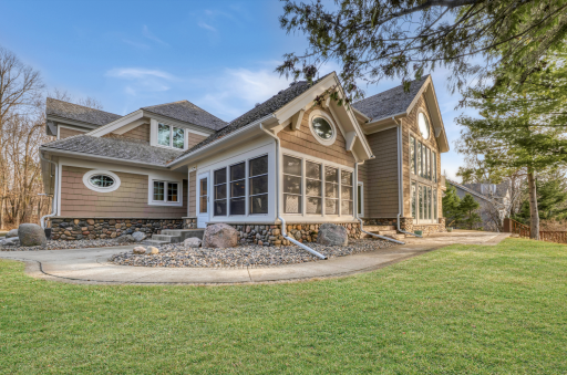 1242 Maple Leaf Trail NW, Walker, MN 56484