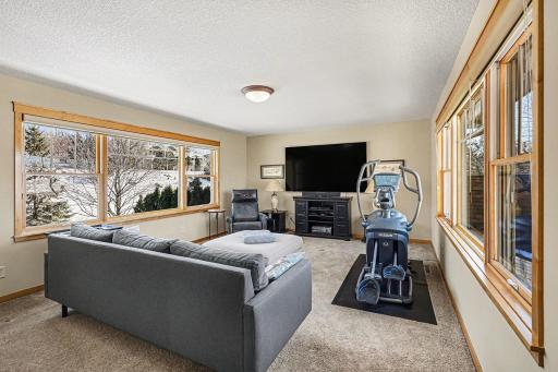 1520 Bridgewater Road, Minneapolis, MN 55422
