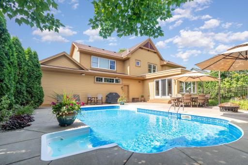 1520 Bridgewater Road, Minneapolis, MN 55422