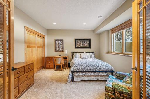 1520 Bridgewater Road, Minneapolis, MN 55422