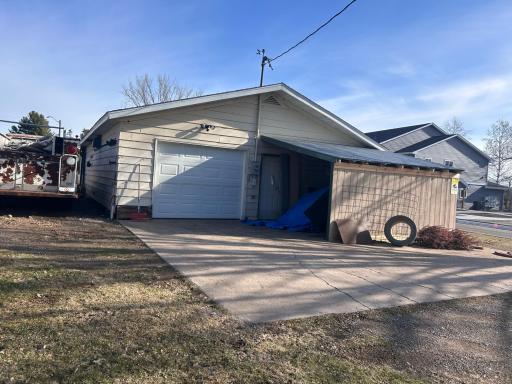 549 23 E, Milaca, MN 56353