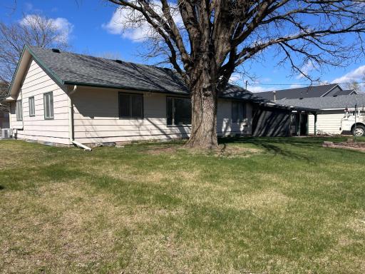 549 23 E, Milaca, MN 56353