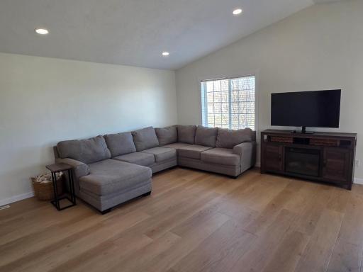 520 Elliot Drive SE, Grand Meadow, MN 55936