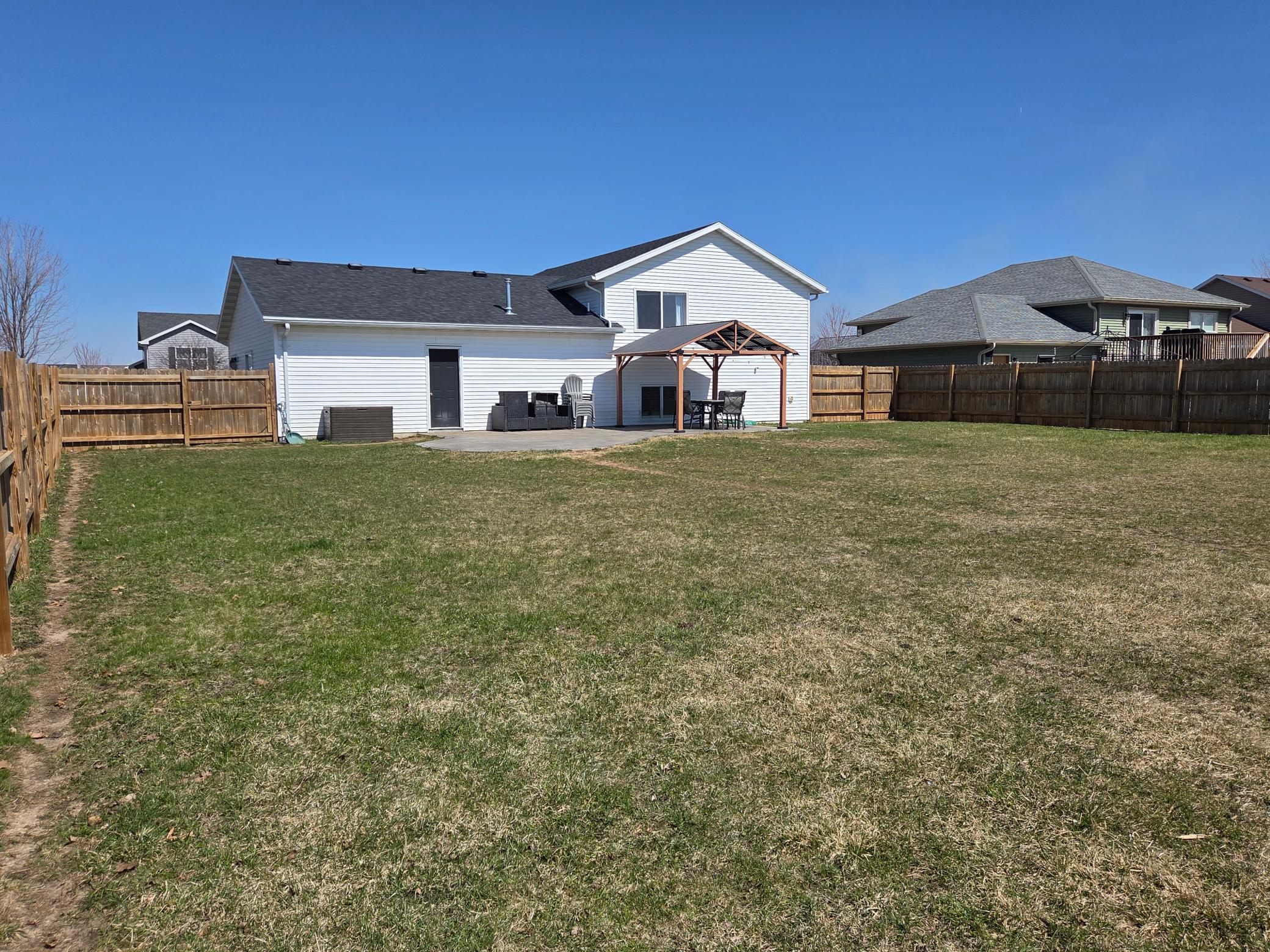 520 elliot dr se (26).jpg