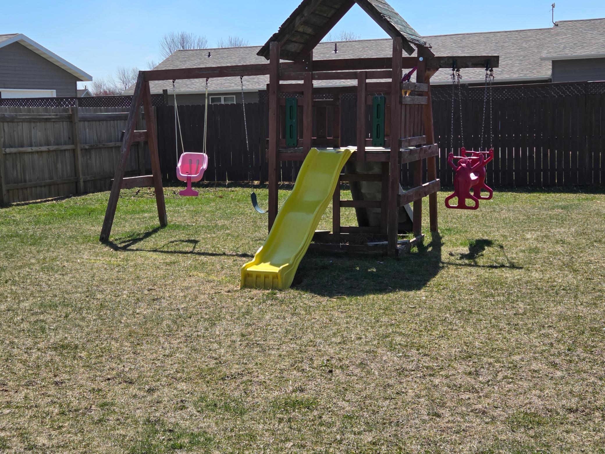 520 elliot dr se (24).jpg