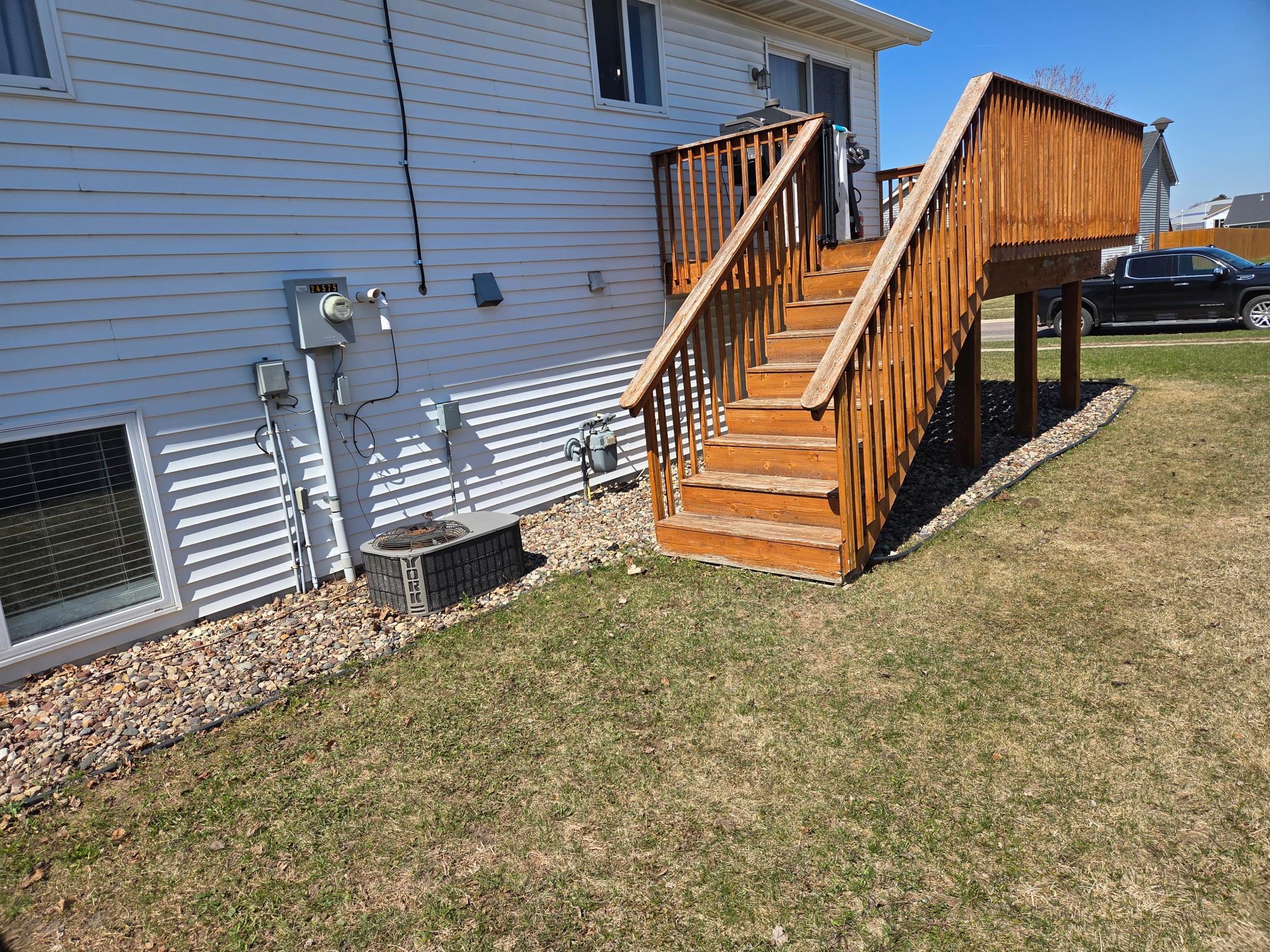 520 elliot dr se (3).jpg