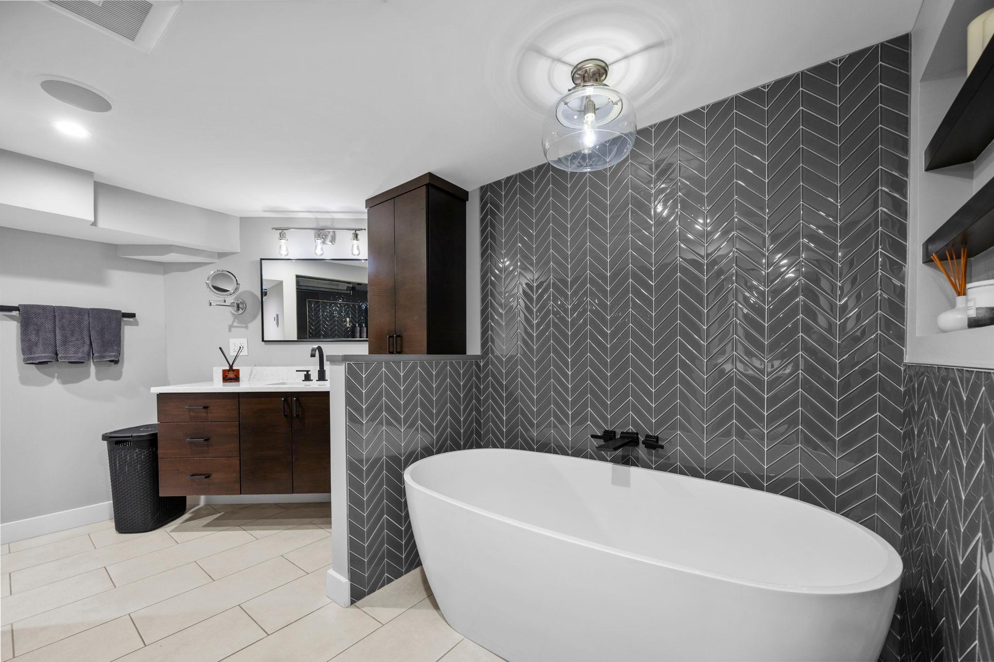 Spa like atmosphere with soaking tub.