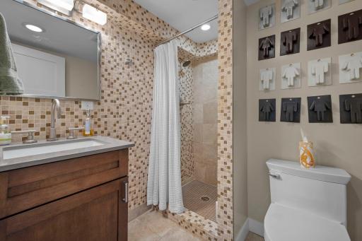 3090 Hamline Avenue N, Saint Paul, MN 55113