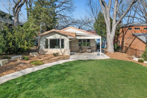 3090 Hamline Avenue N, Saint Paul, MN 55113