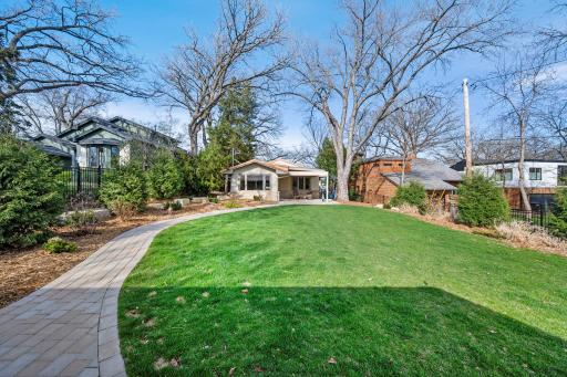 3090 Hamline Avenue N, Saint Paul, MN 55113