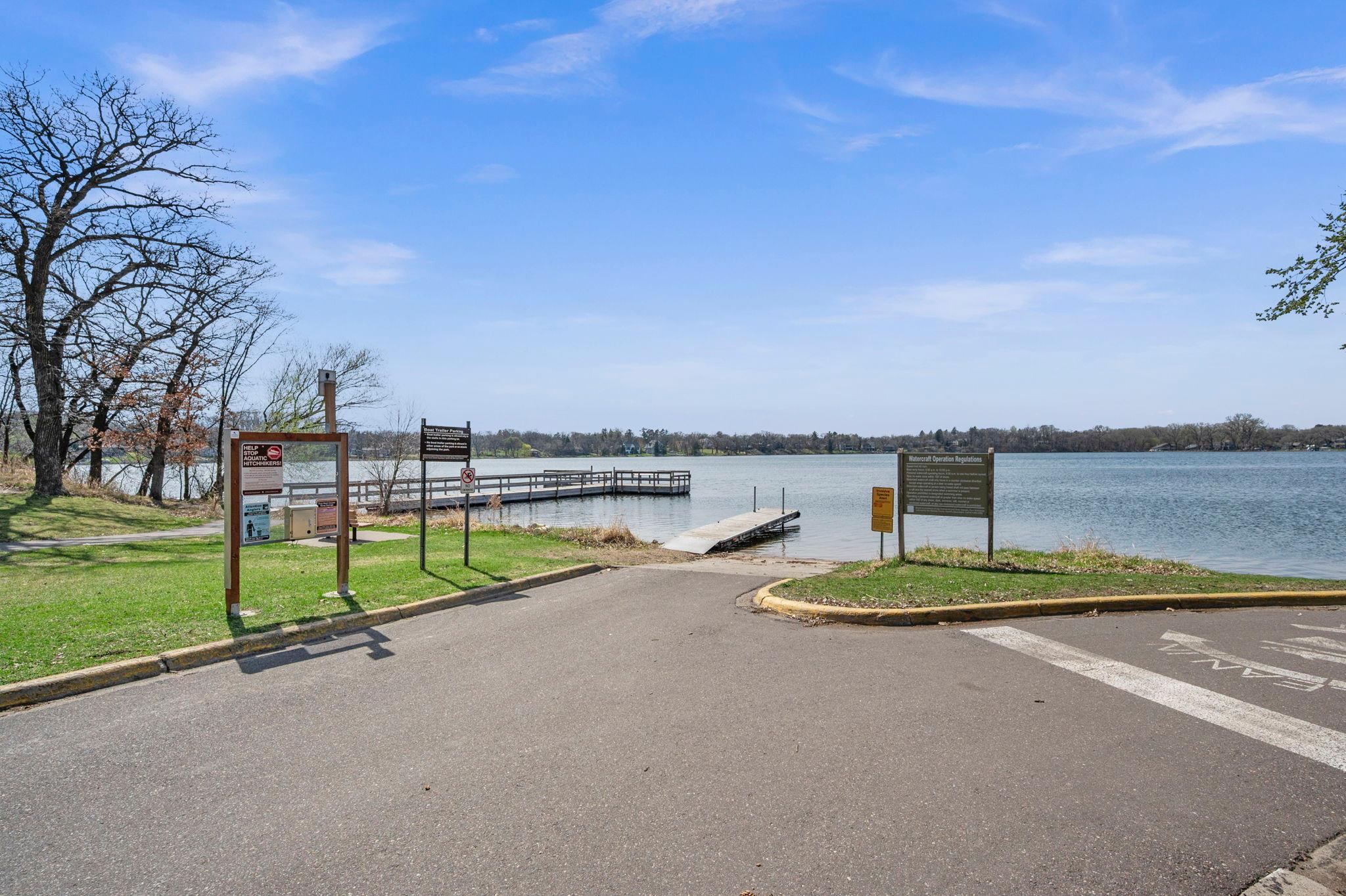 152-web-or-mls-3090 Hamline Ave N-1.jpg