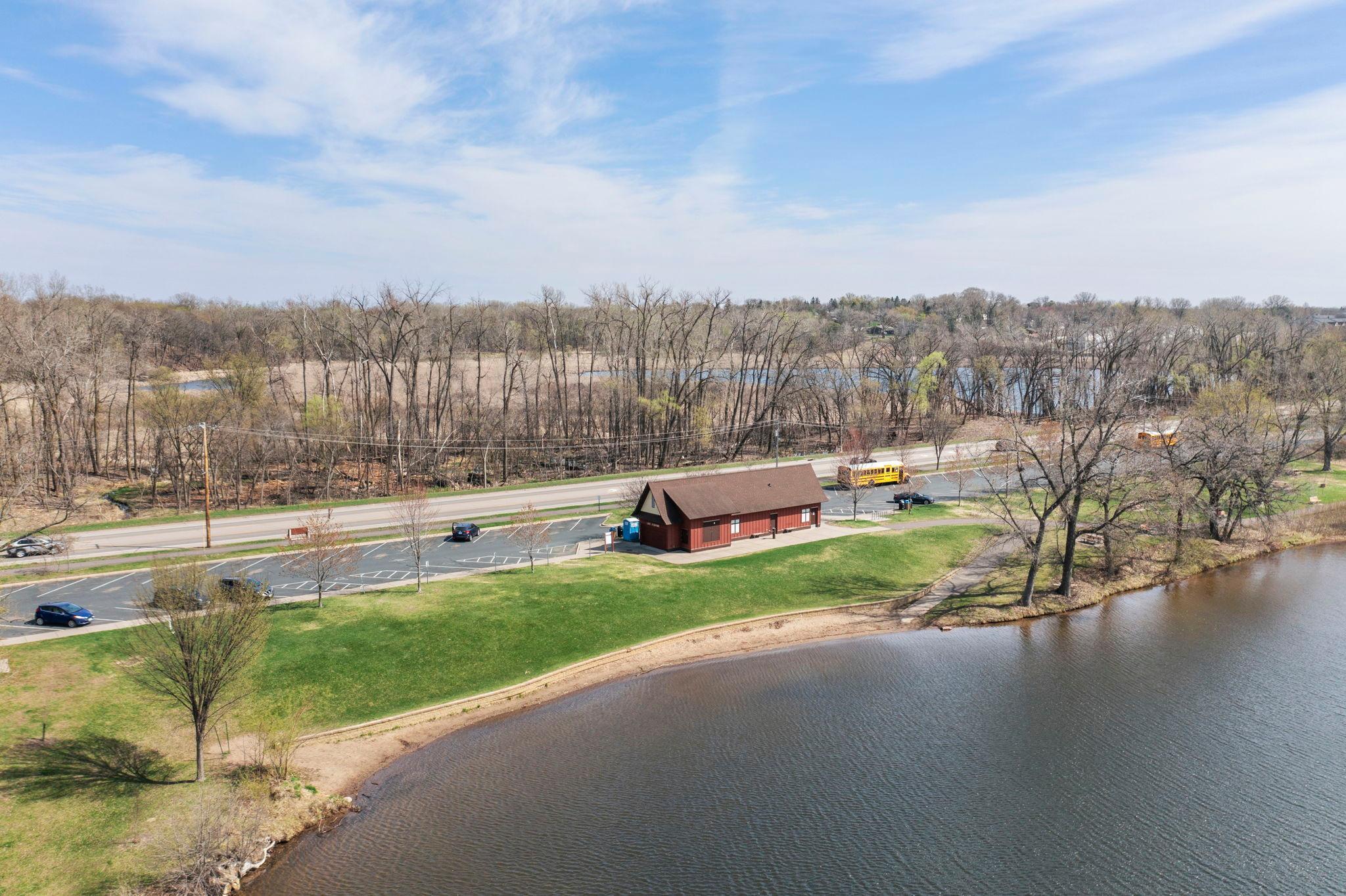 142-web-or-mls-3090 Hamline Ave N-421.jpg