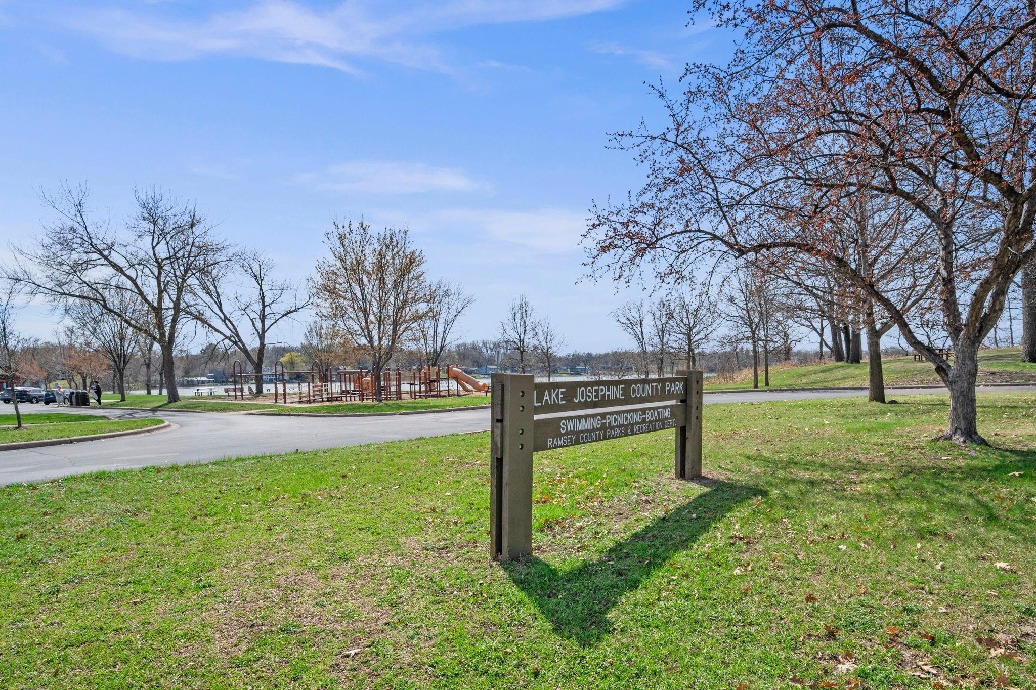 157-web-or-mls-3090 Hamline Ave N-26.jpg