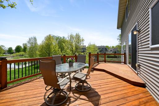 Summertime provides complete privacy from this deck.