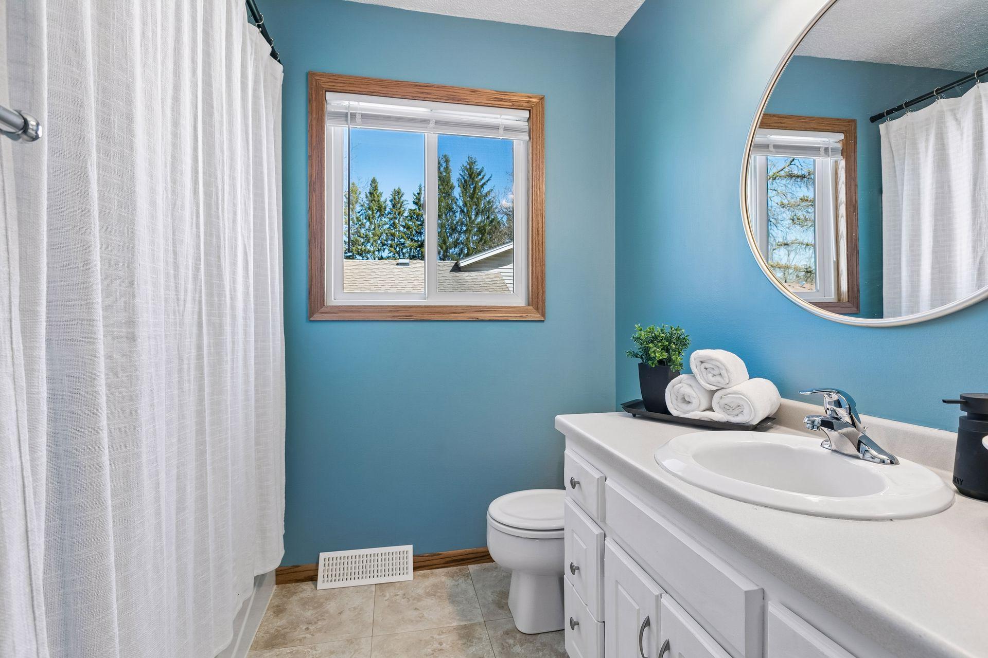 Main Floor Full Bath