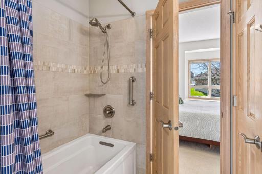 2708 Century Lane NE, Rochester, MN 55906