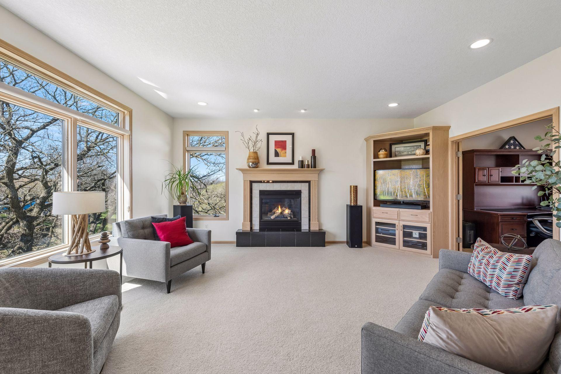 Main Floor Living/Gas Fireplace