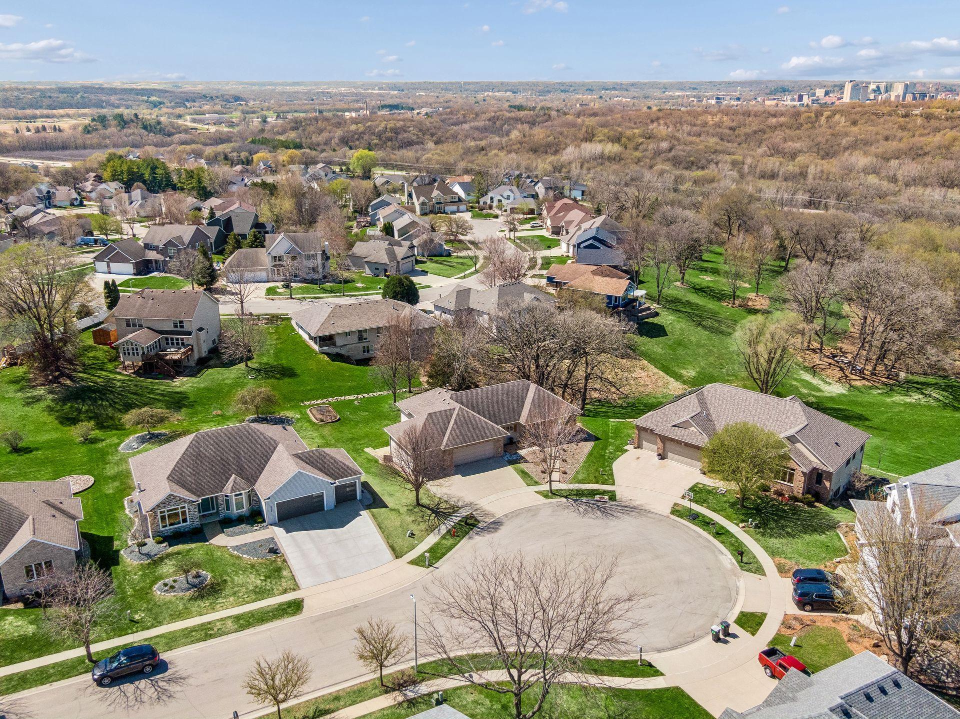 Aerial cul-de-sac