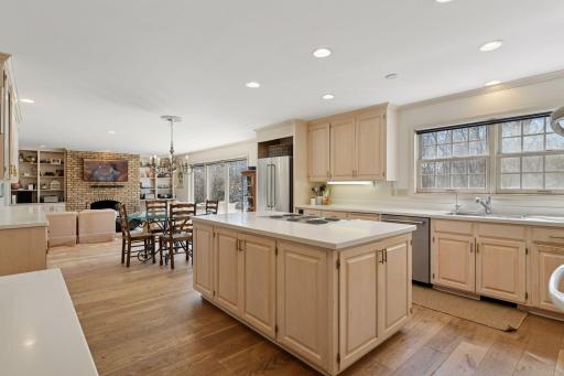 425 Ferndale Road N, Wayzata, MN 55391