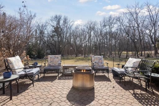 425 Ferndale Road N, Wayzata, MN 55391