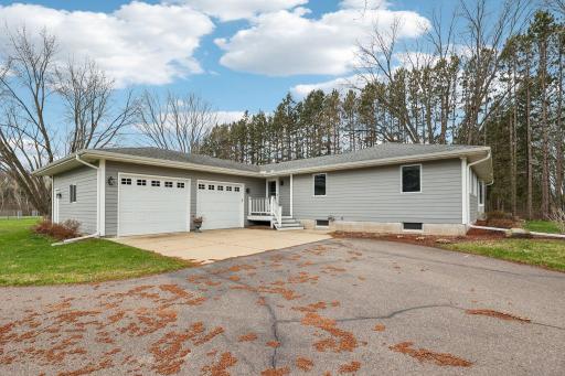 7510 161st Avenue NE, Forest Lake, MN 55025