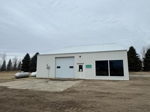 402 Main Avenue, Colgate, ND 58046