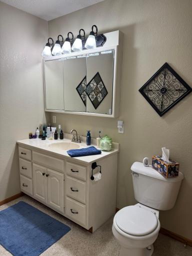 402 Main Avenue, Colgate, ND 58046