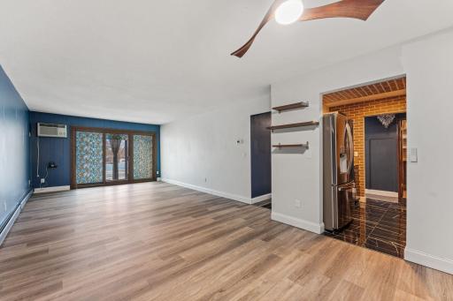 2700 Oxford Street N, 101, Saint Paul, MN 55113