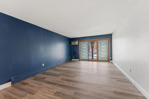 2700 Oxford Street N, 101, Saint Paul, MN 55113