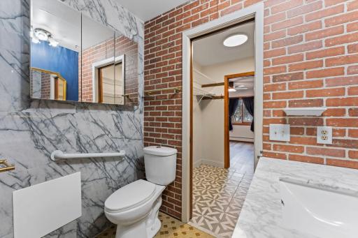 2700 Oxford Street N, 101, Saint Paul, MN 55113