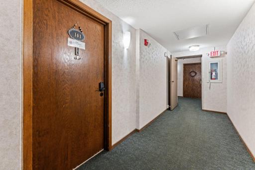 2700 Oxford Street N, 101, Saint Paul, MN 55113