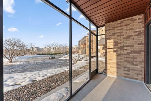 2700 Oxford Street N, 101, Saint Paul, MN 55113