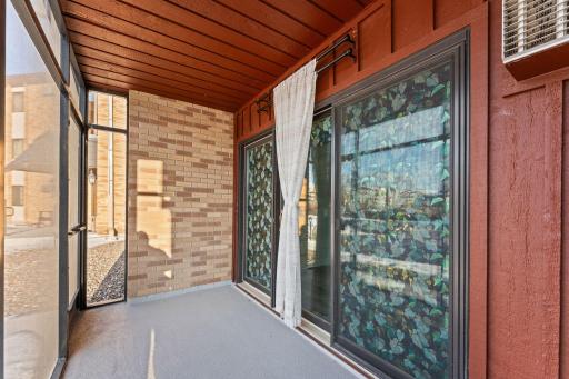 2700 Oxford Street N, 101, Saint Paul, MN 55113