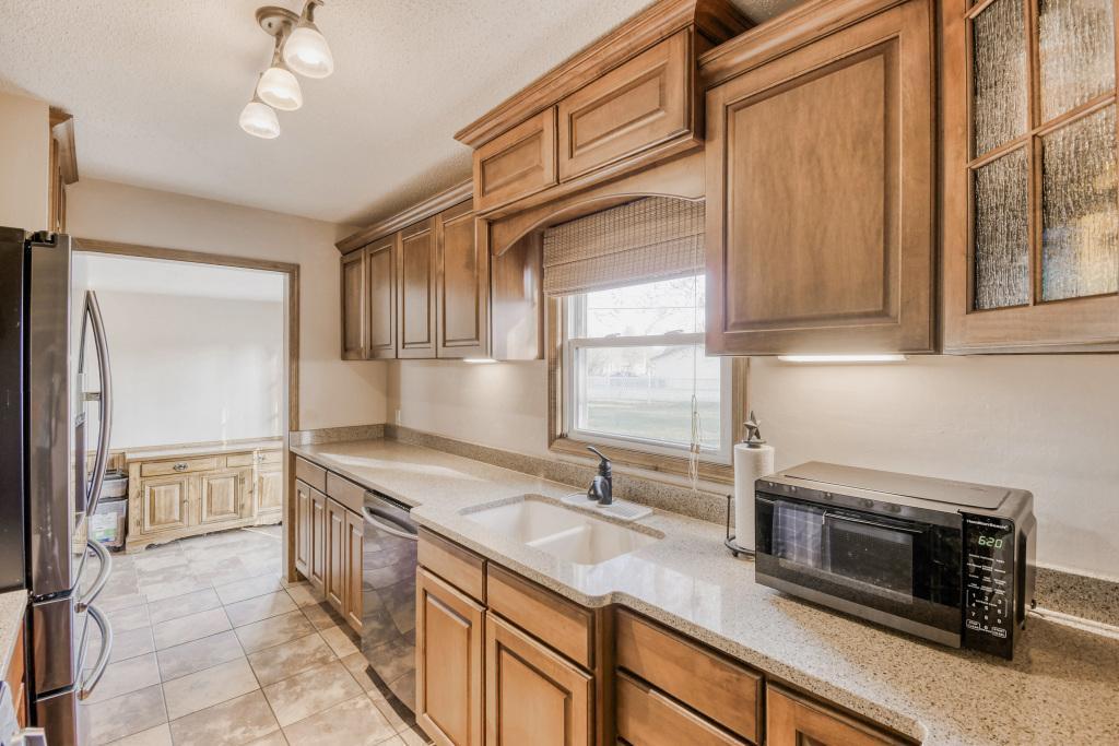 Beautifully updated kitchen!