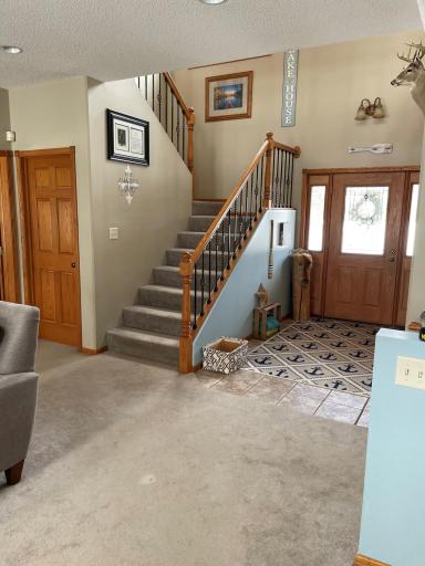 foyer.jpg