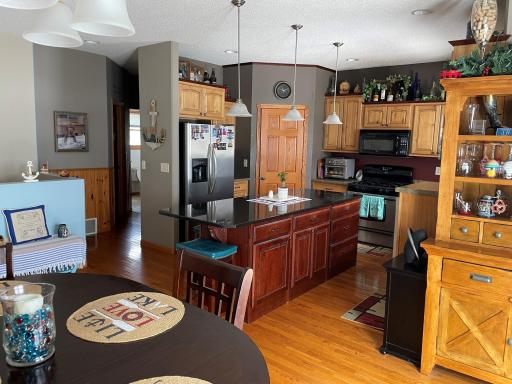 kitchen2.jpg
