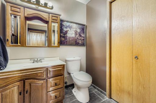 7728 79th St. S - Web Quality - 010 - 16 Powder Room.jpg