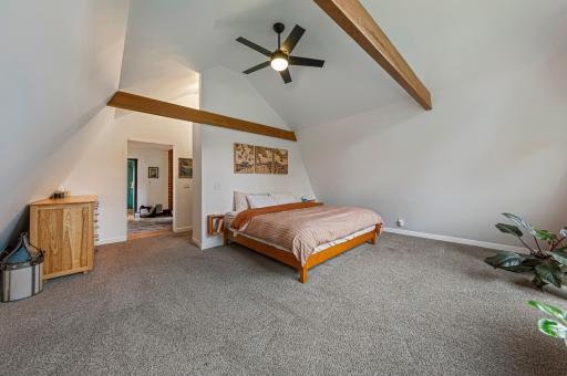 40 main bedroom.jpg