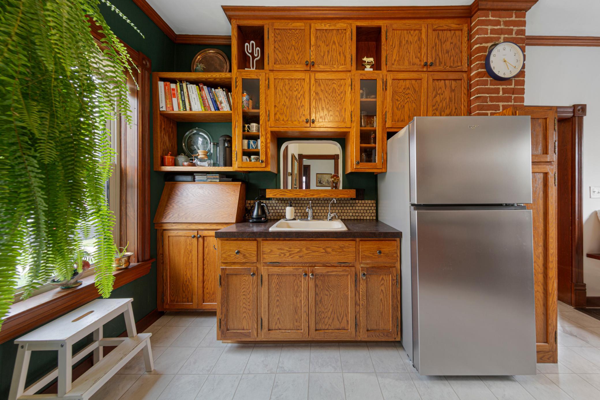 20 kitchen.jpg