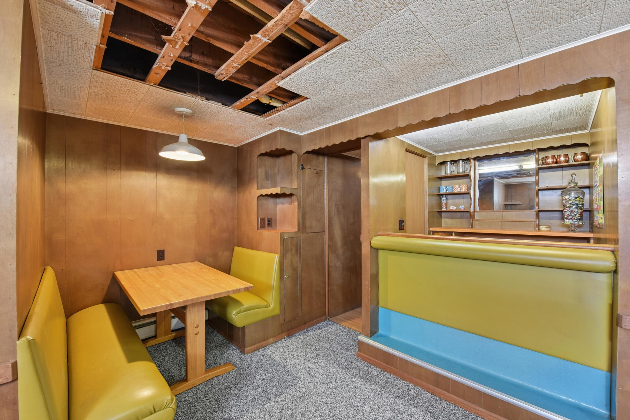 Built-in Wet Bar and Booth