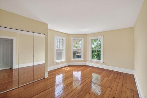 702 4th Street E, Saint Paul, MN 55106