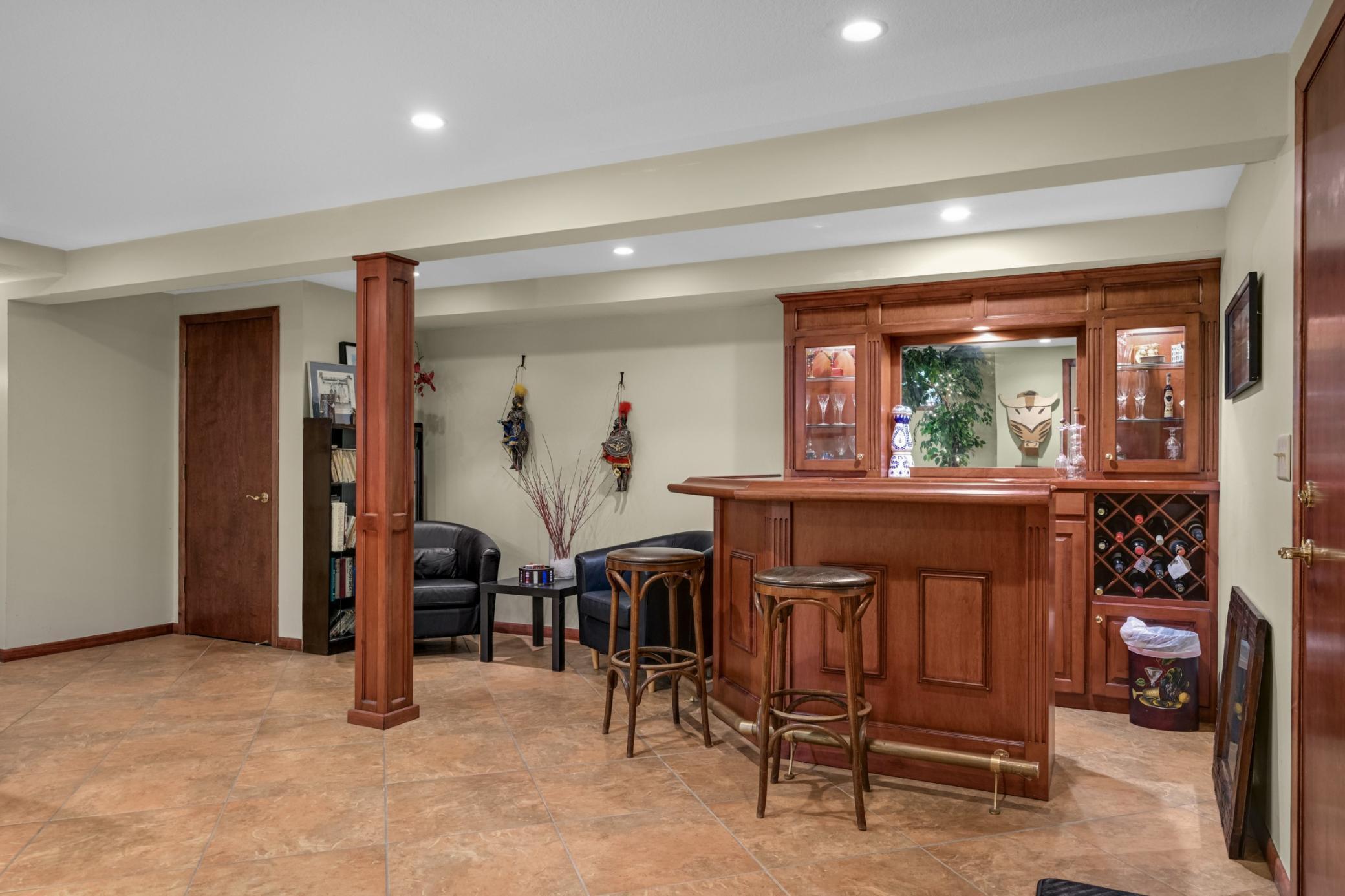 Built in Bar