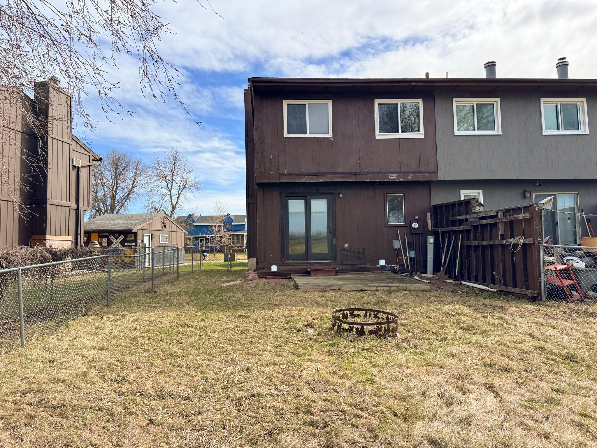 End Unit Fully Fenced No Backyard Neighbors