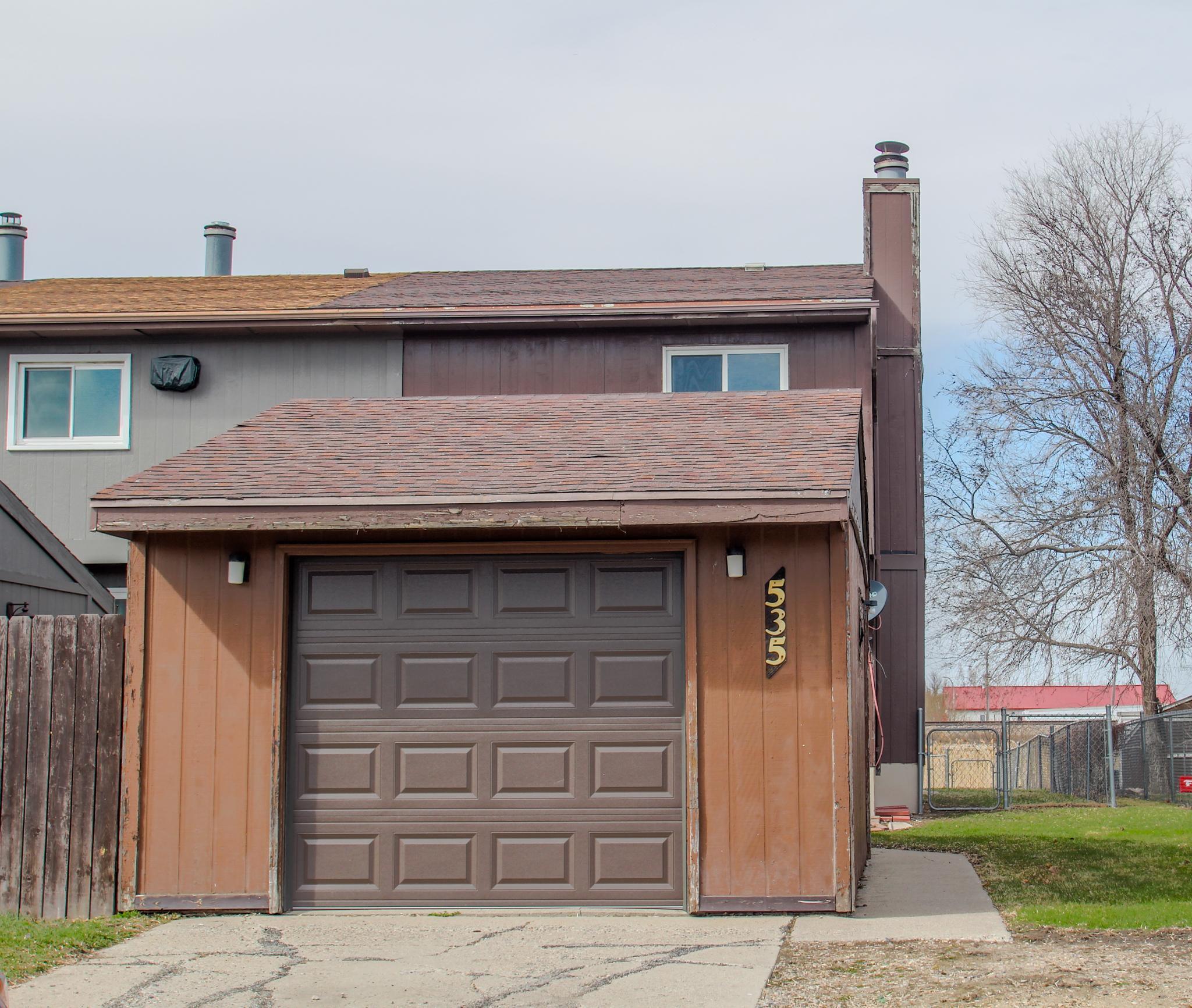 End Unit with Fully Fenced Yard