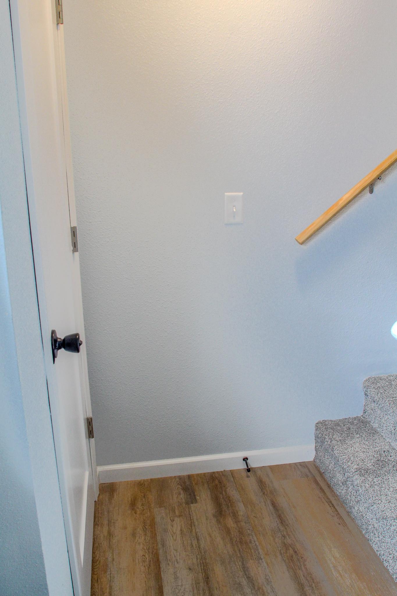 Entry Way to Upstairs