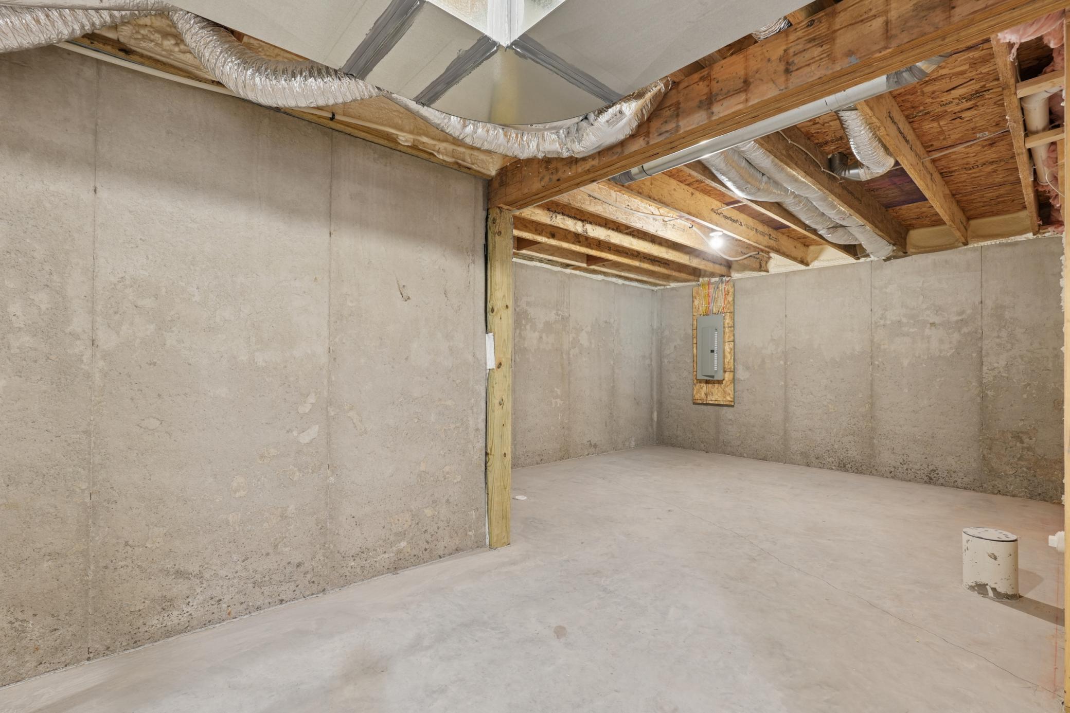 1703 Spruce St 034_WfKr.jpg