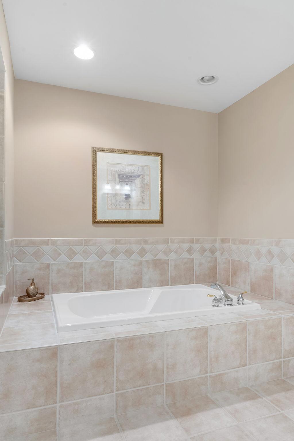 46-web-or-mls-3635 Zanzibar Ln-46.jpg