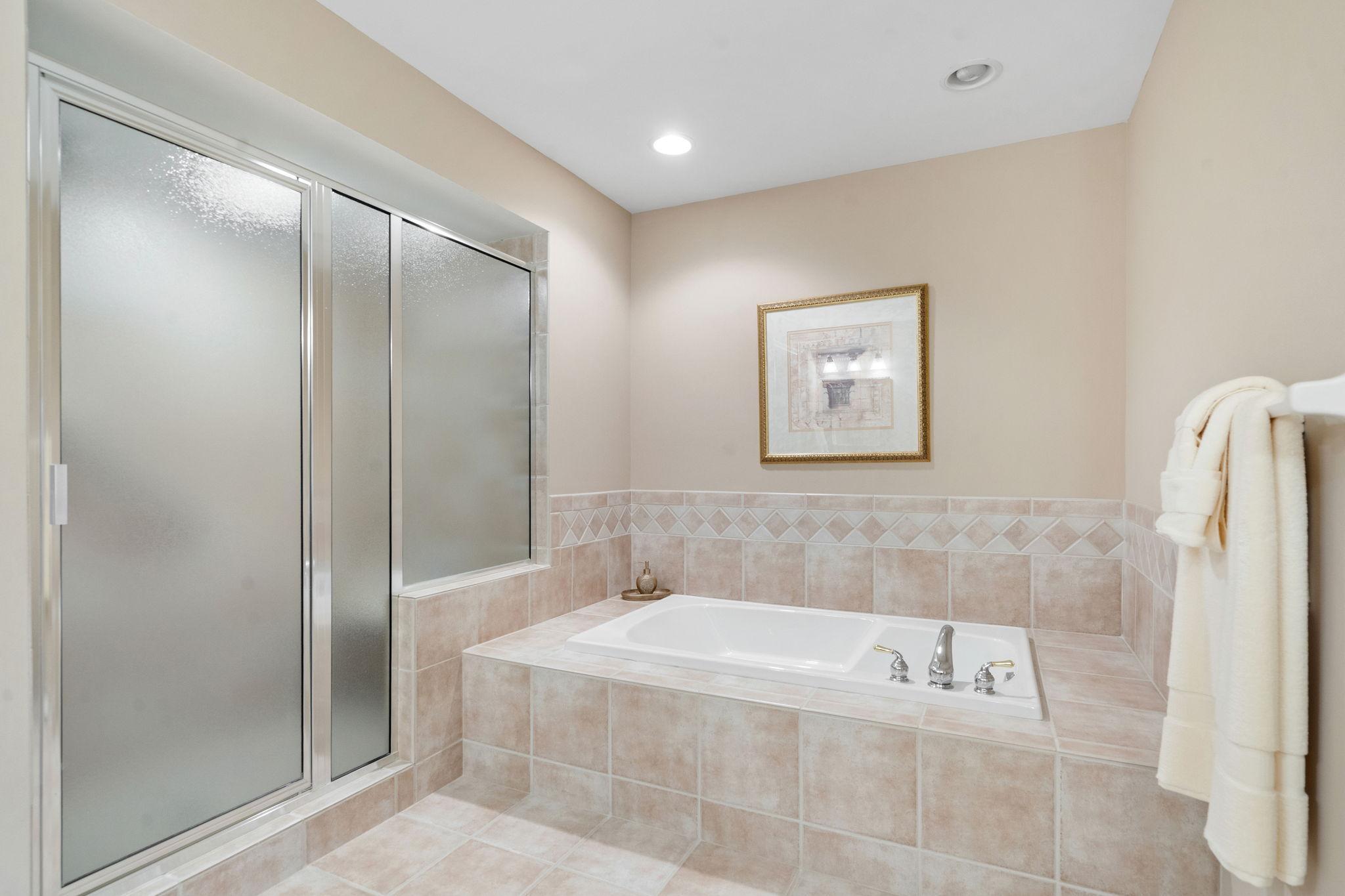 45-web-or-mls-3635 Zanzibar Ln-45.jpg