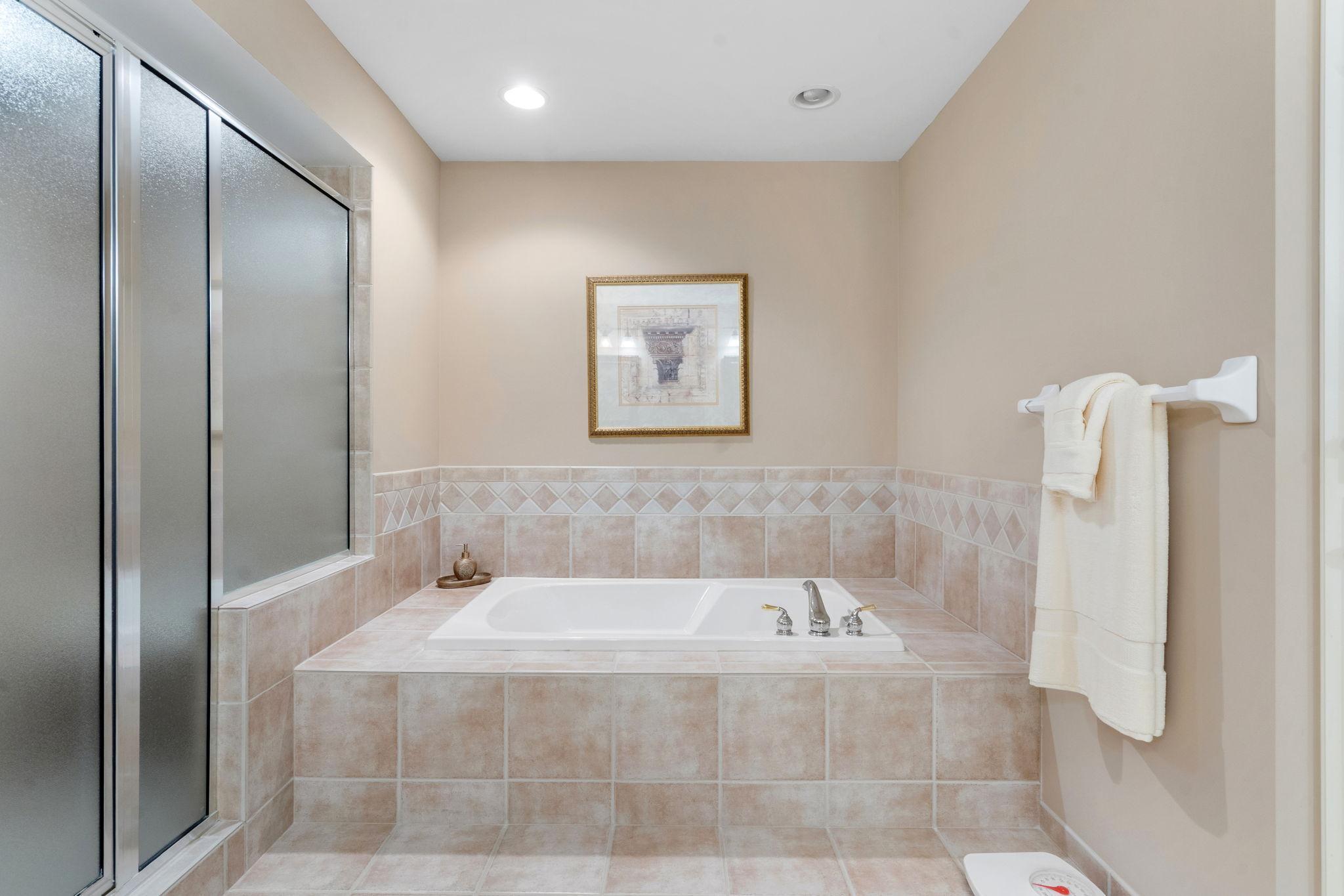 44-web-or-mls-3635 Zanzibar Ln-44.jpg